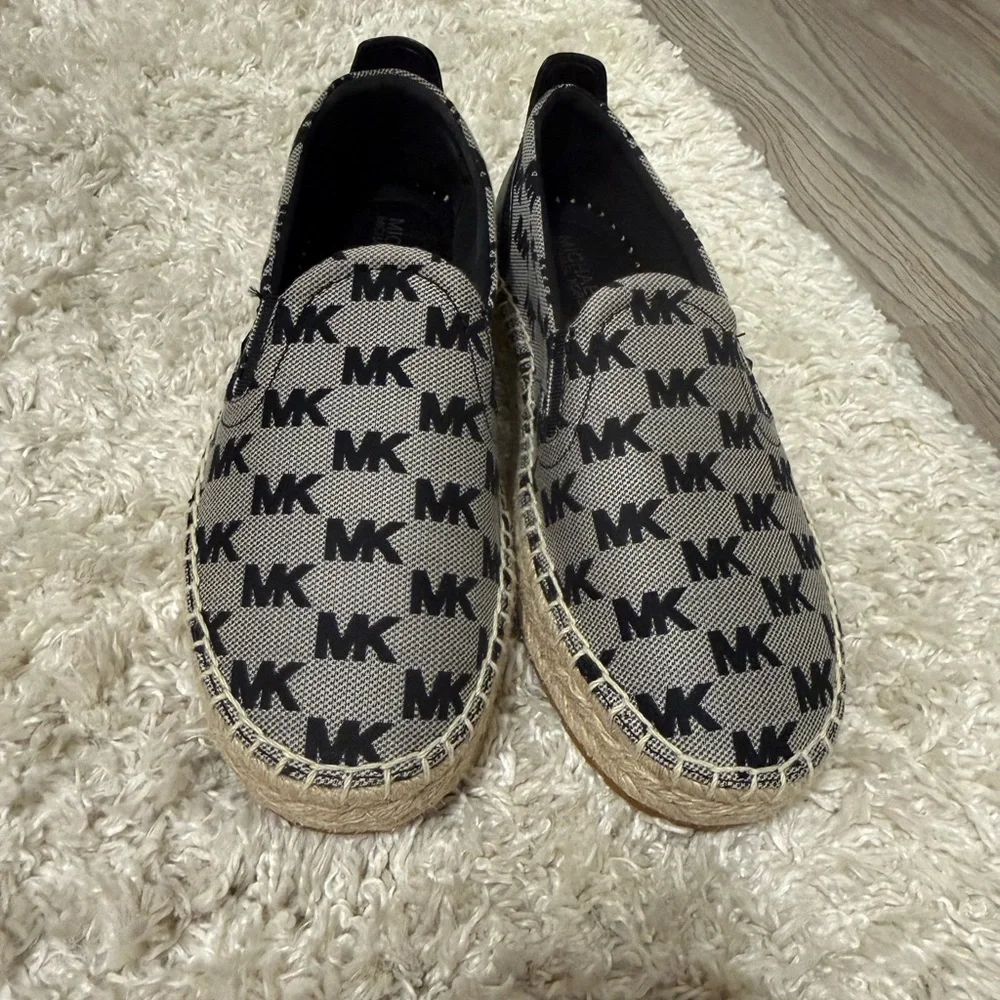 Michael Kors nwot chic